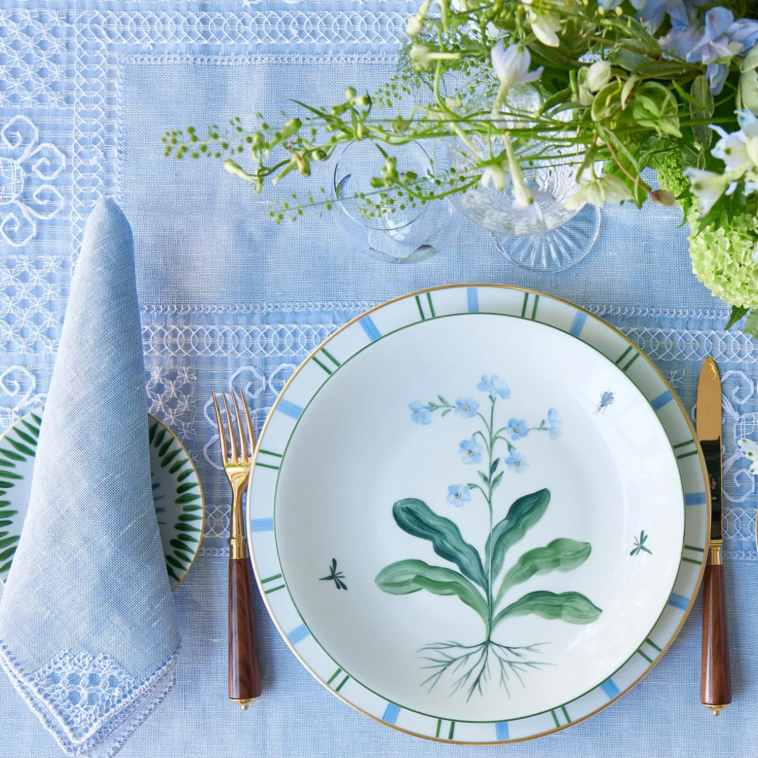 botanique_primrose_dinner_1.webp Botanique Primrose Dinner Plate