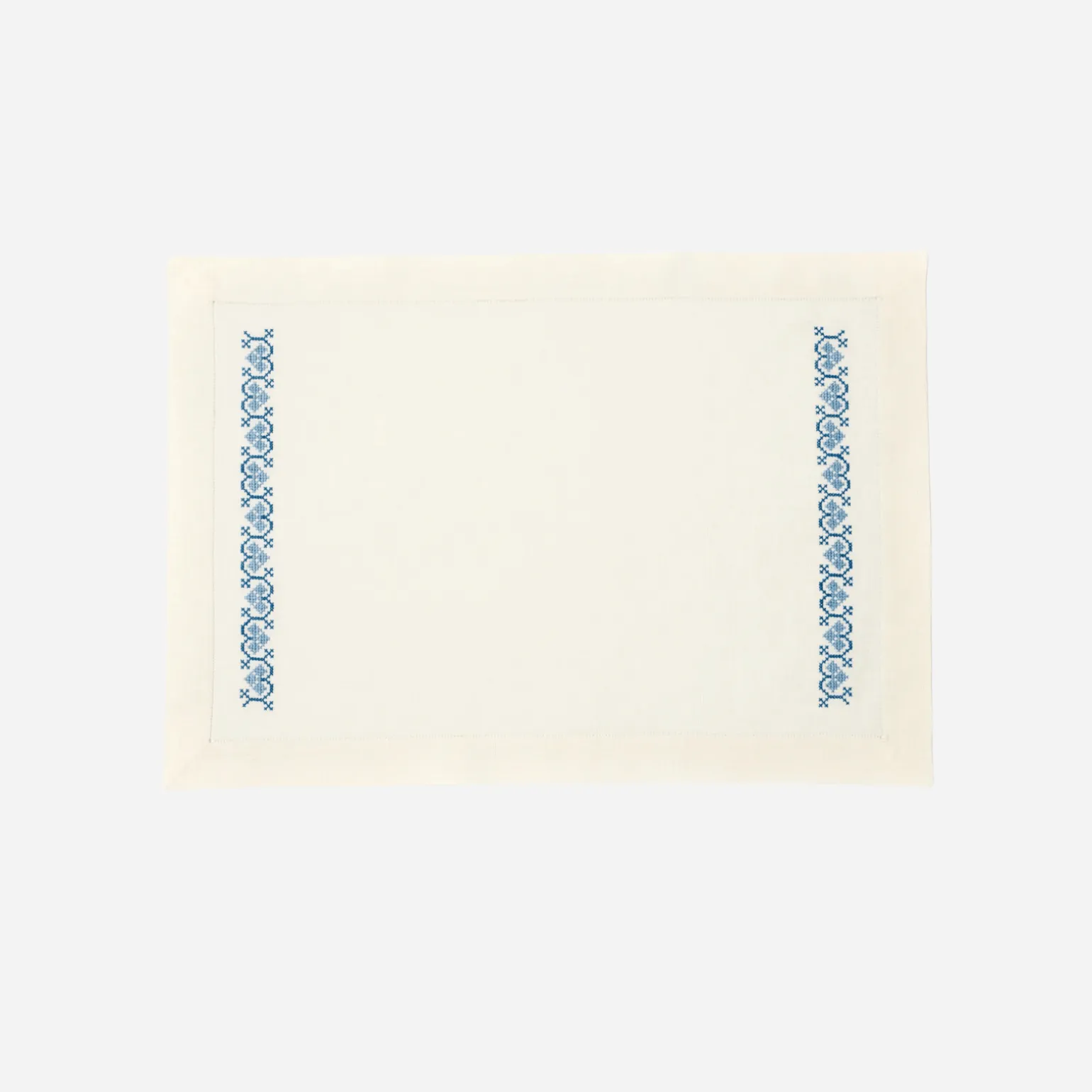 carlota_placemat_0.webp Carlota Placemat