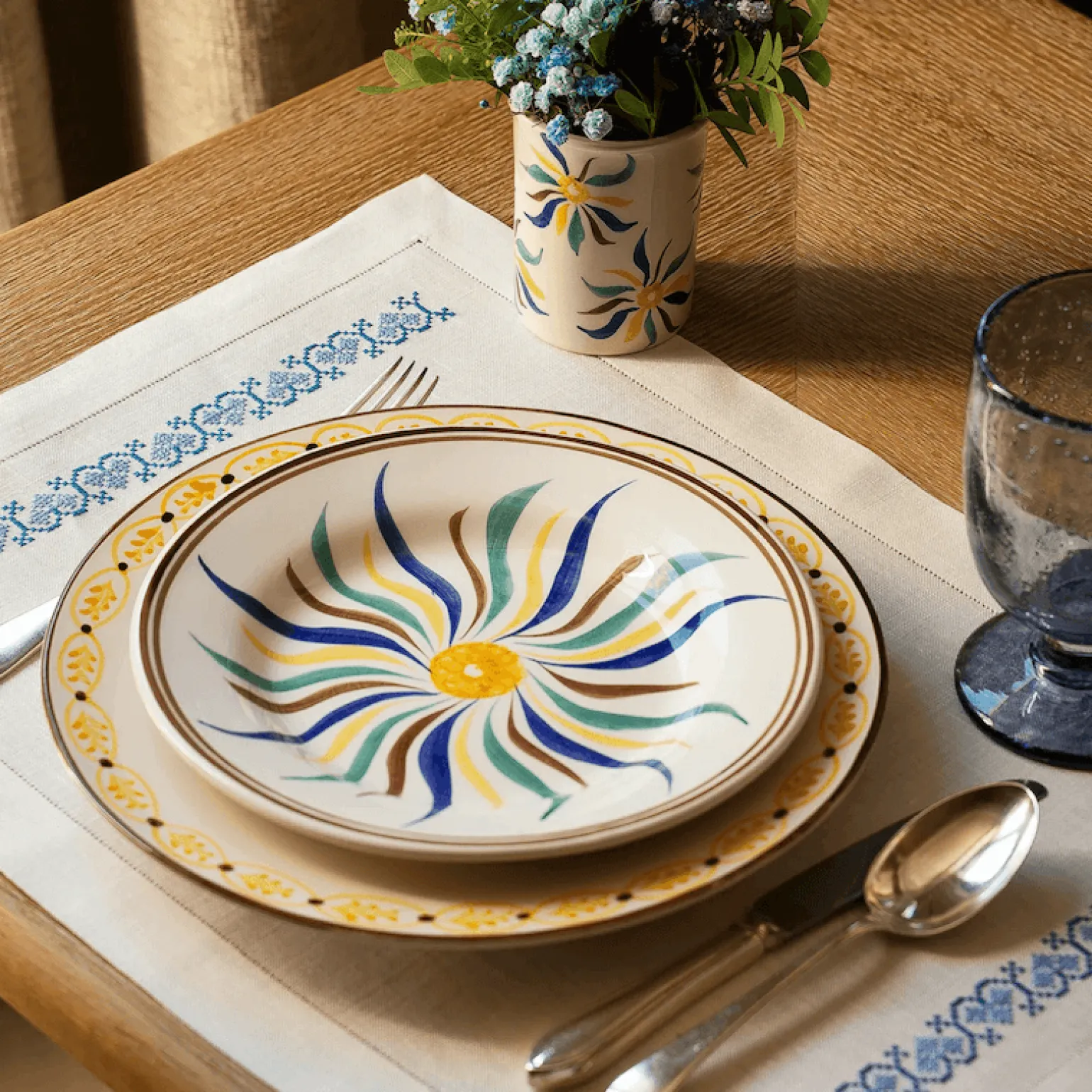 carlota_placemat_1.webp Carlota Placemat