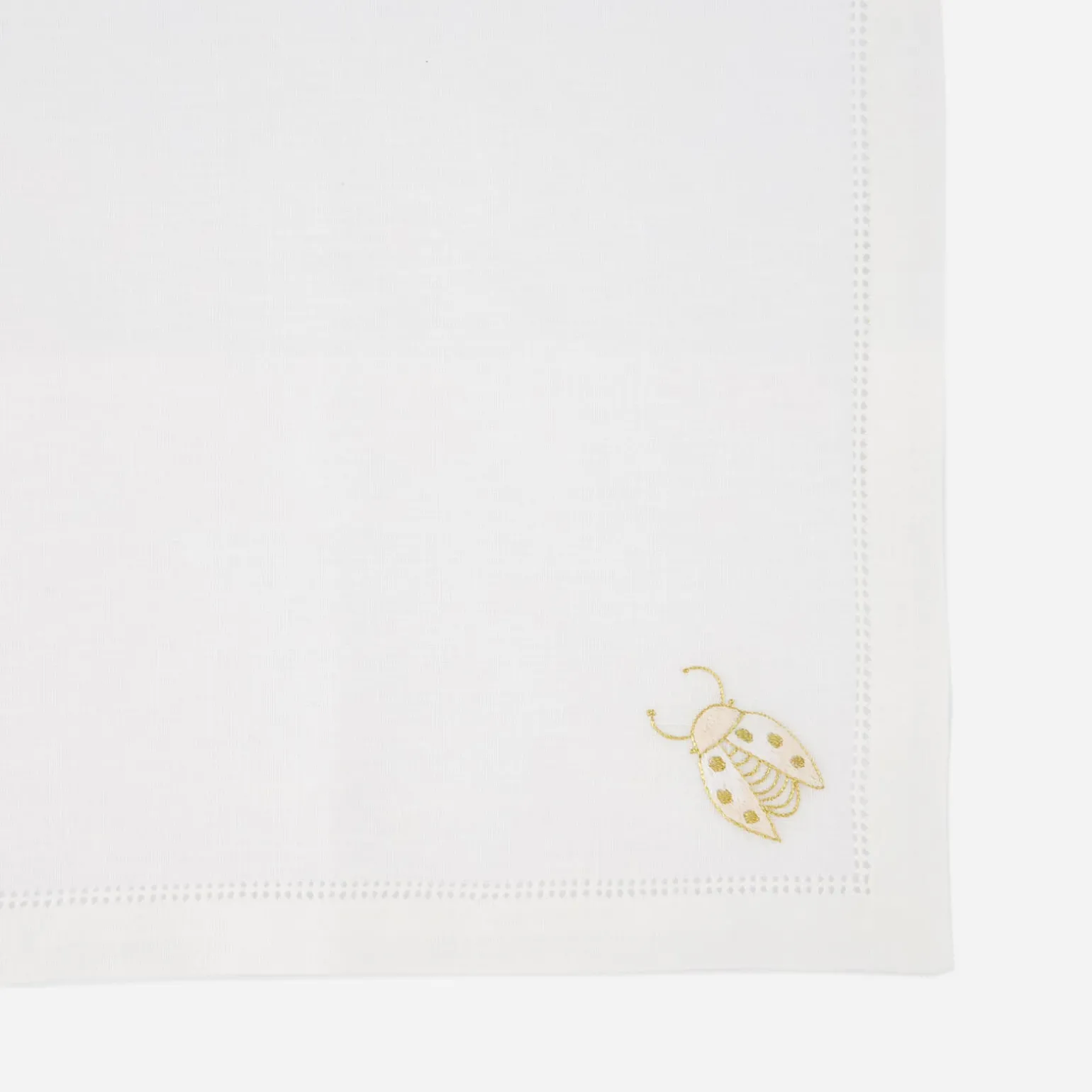 enchanted_garden_tea_napk_9.webp Enchanted Garden Tea Napkin - Set of 4