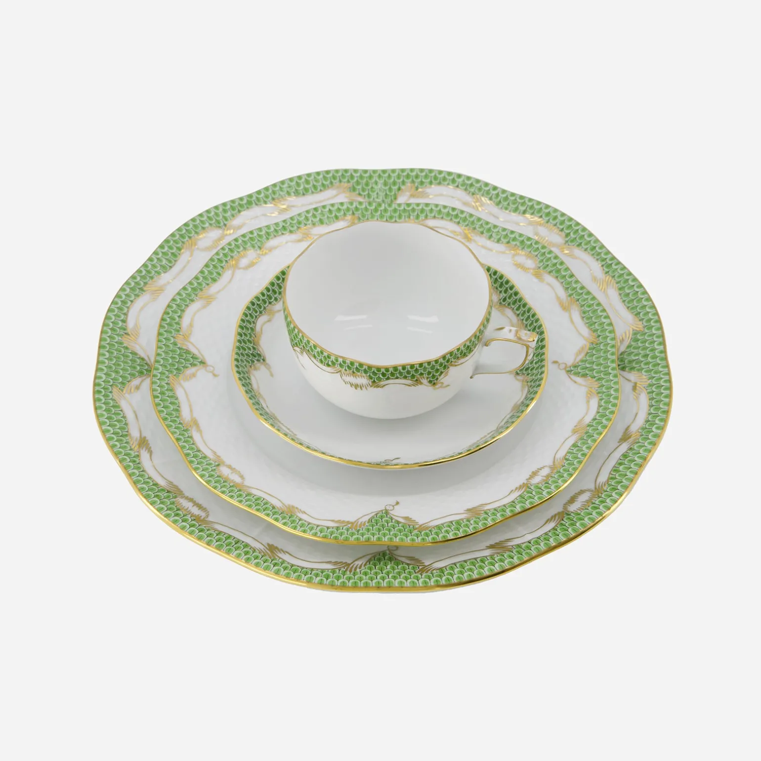 fish_scale_green__gold_de_1.webp Fish Scale Green & Gold Dessert Plate
