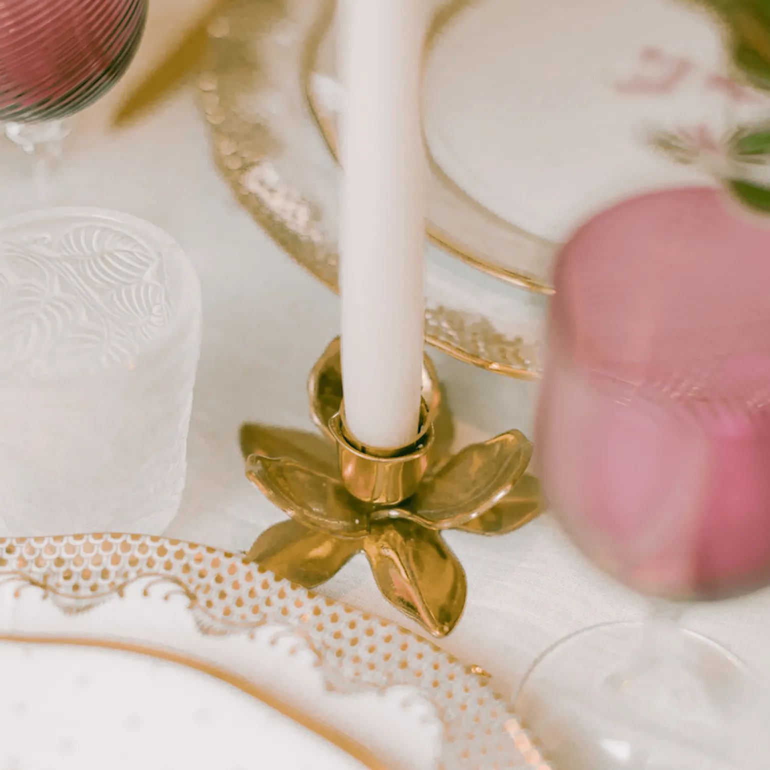 flower_candlestick_holder_1.webp Flower Candlestick Holder