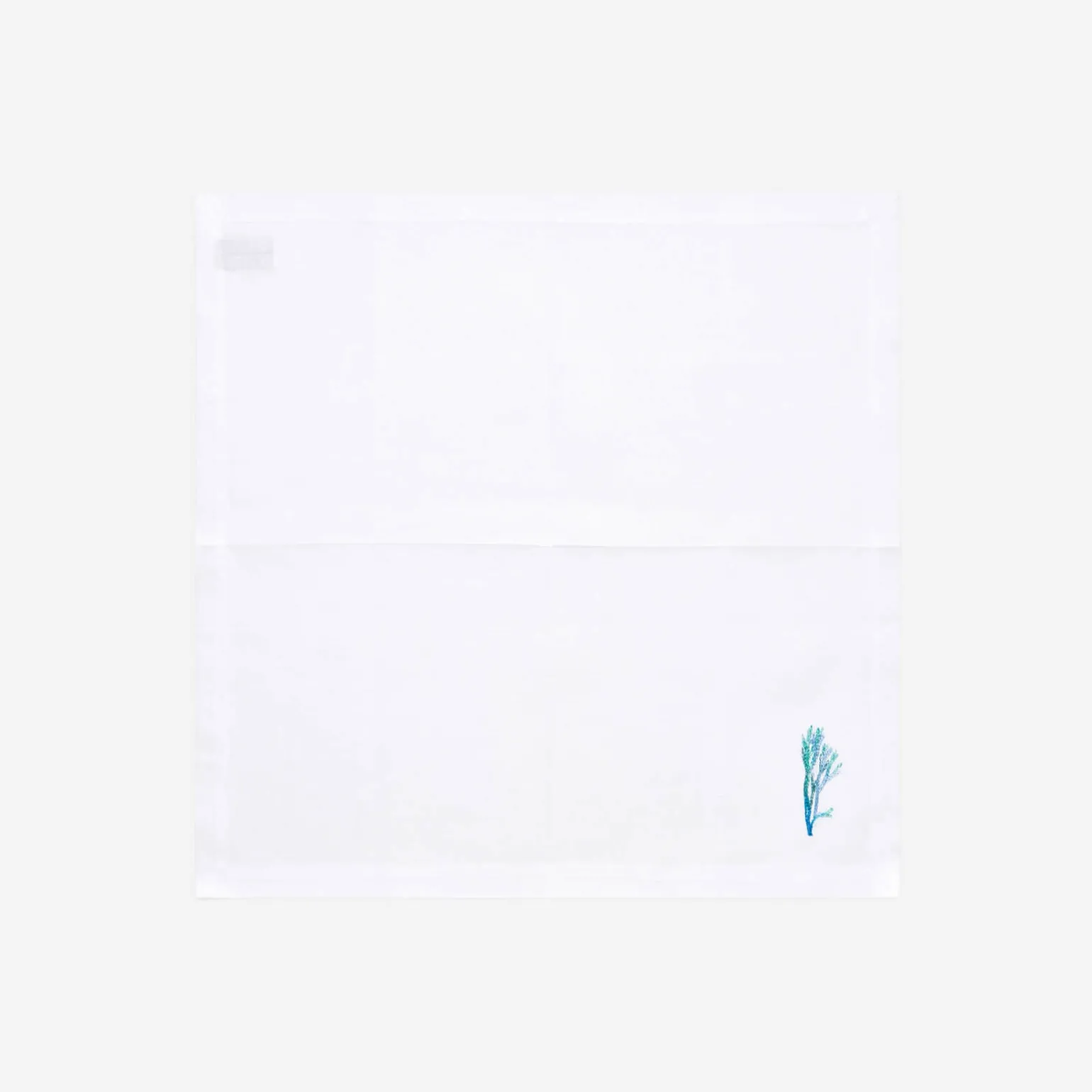 grand_corail_embroidered__1.webp Grand Corail Embroidered Napkin