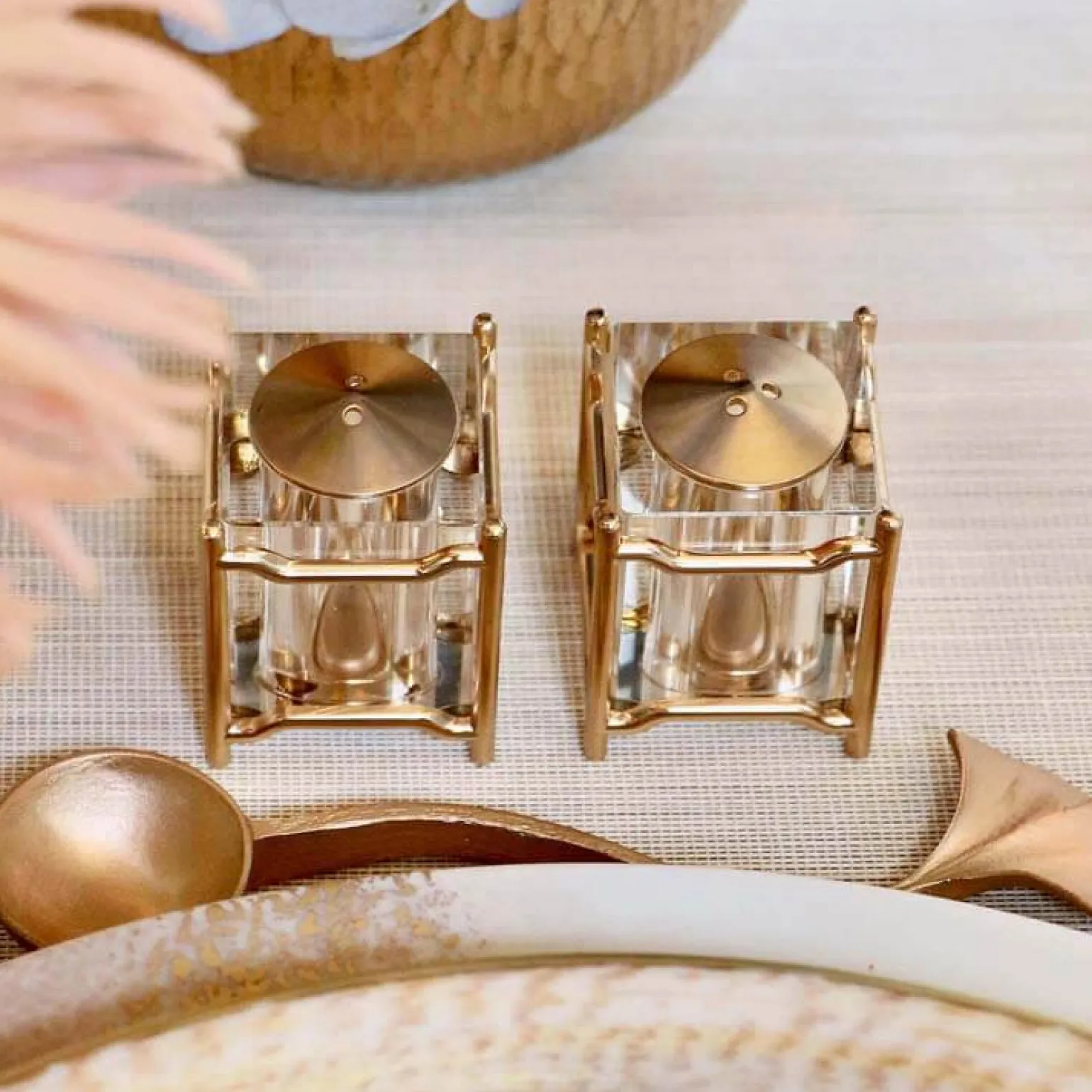 han_gold_salt__pepper_set_2.webp Han Gold Salt & Pepper Set