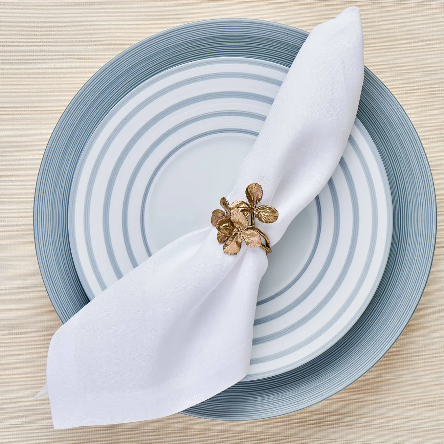 hmisphre_metallic_blue_di_1.webp Hémisphère Metallic Blue Dinner Plate