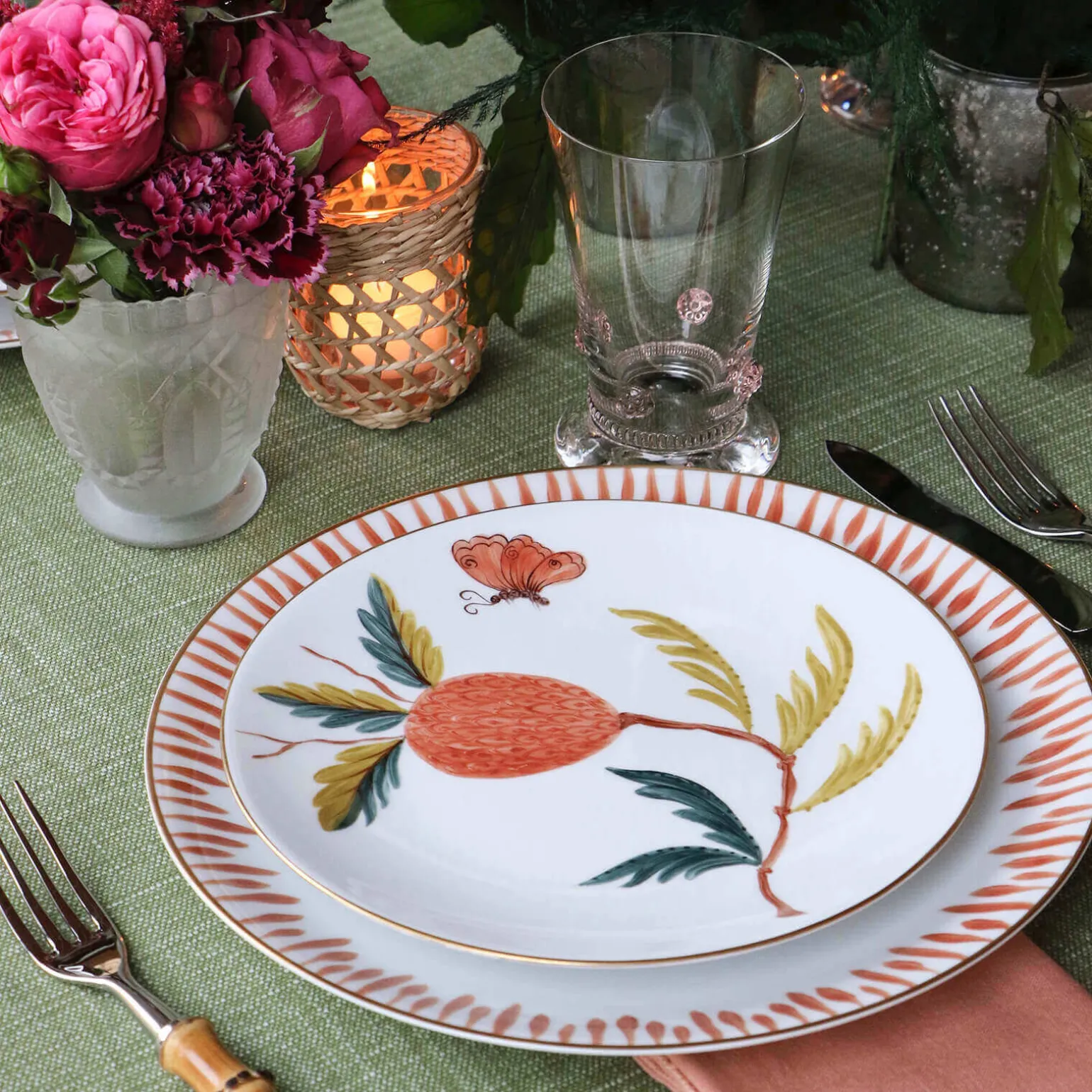 jardins_de_shalimar_desse_2.webp Jardins de Shalimar Dessert Plates - Set of 4