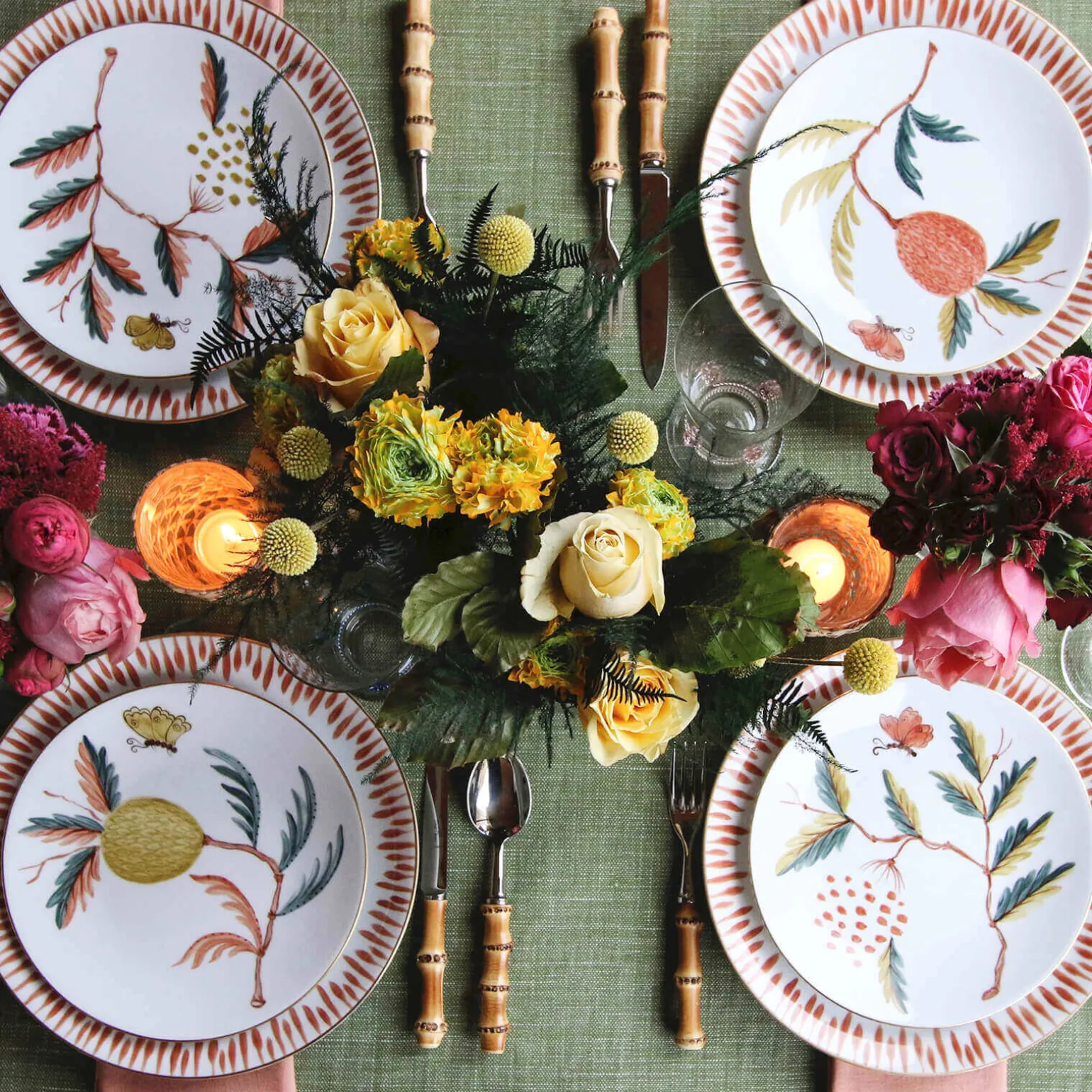 jardins_de_shalimar_desse_3.webp Jardins de Shalimar Dessert Plates - Set of 4