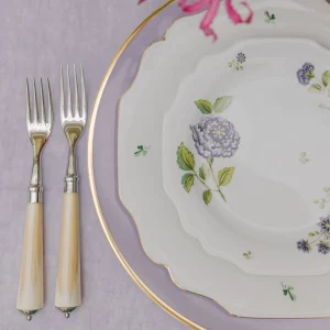 Lilac Floral Bouquets Dinner Plate - Dahlia