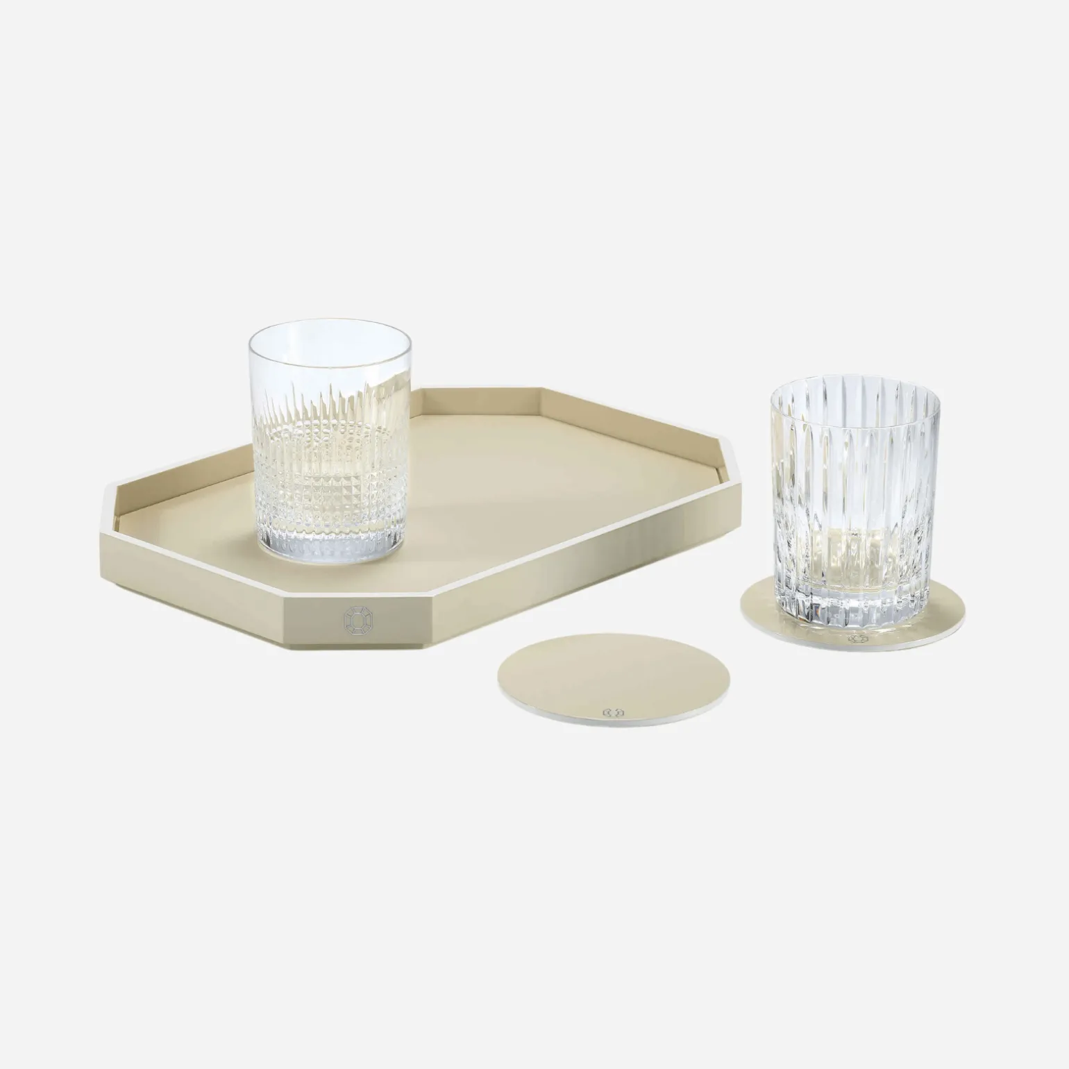 octogone_ivory_lacquer_tr_1-2.webp Octogone Ivory Lacquer Tray - Small