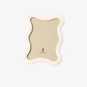 Ripple White Enamel Frame - Medium