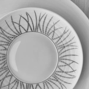 Toundra Platinum Charger Plate