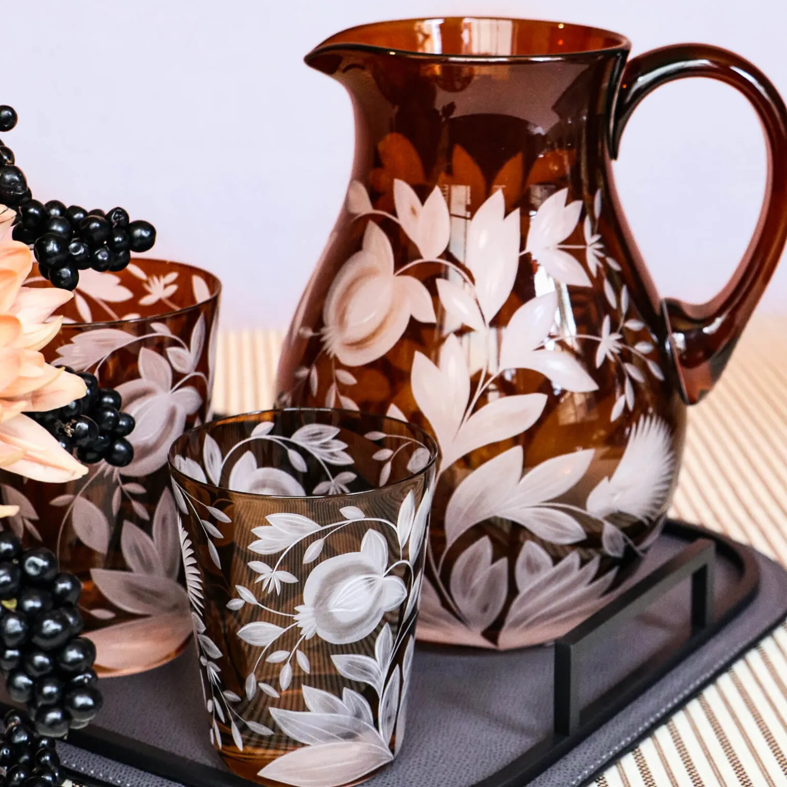 verdure_medium_tumbler_wa_5.webp Verdure Medium Tumbler Walnut - Set of 2
